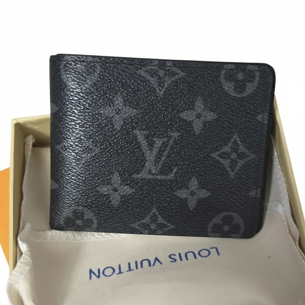 Louis Vuitton Monogram World Tour Black Gray Bifold Men's Wallet Logo Accents